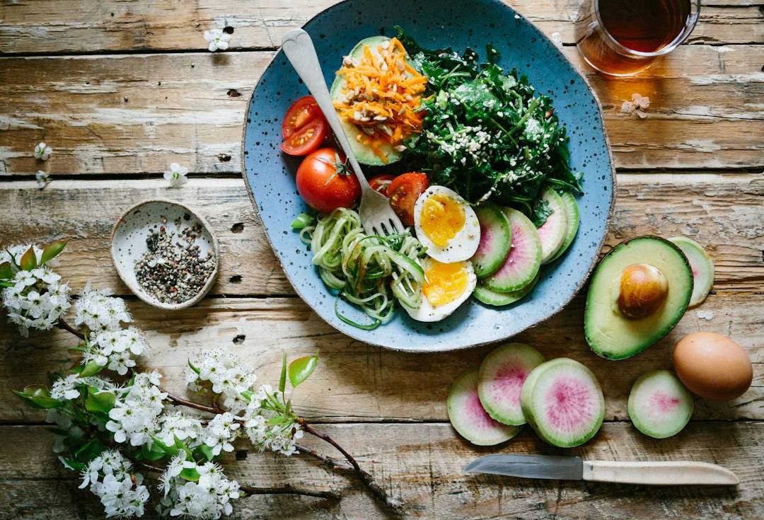 Quick balanced meal with vegetables prepared for convenient eating
